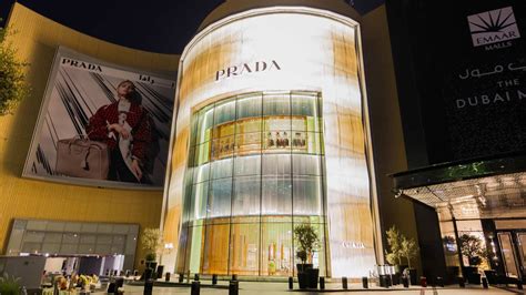 fashion stores in dubai.